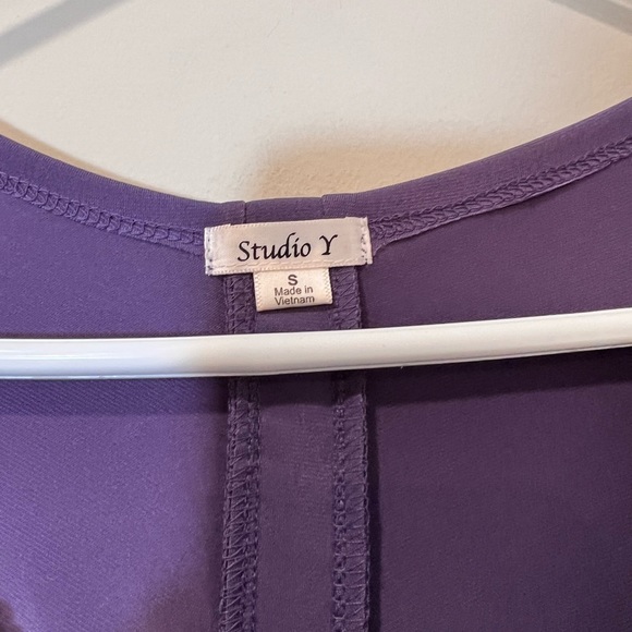 Studio Y Shirt - Picture 3 of 5